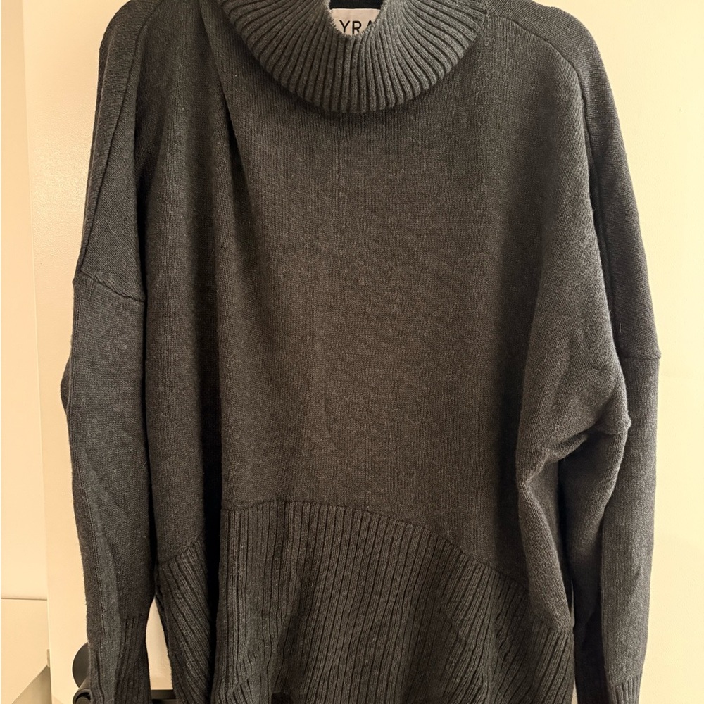Gray Turtleneck Men's Sweater - Lyra